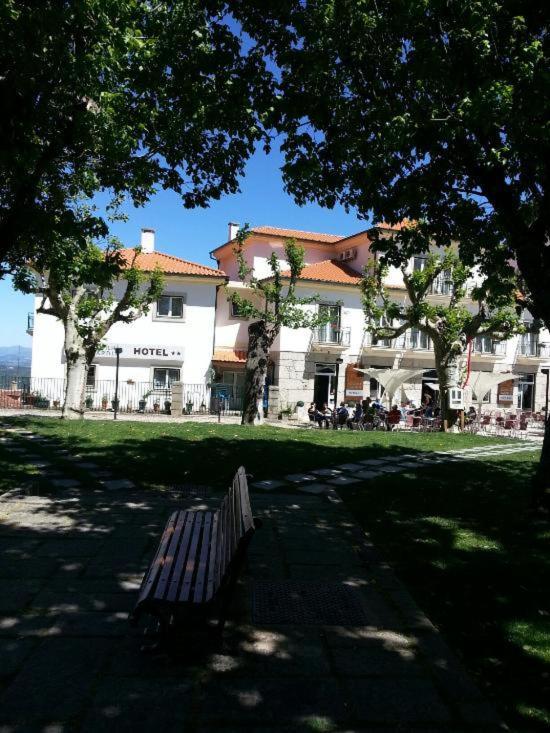 Hotel Covilha Jardim ภายนอก รูปภาพ