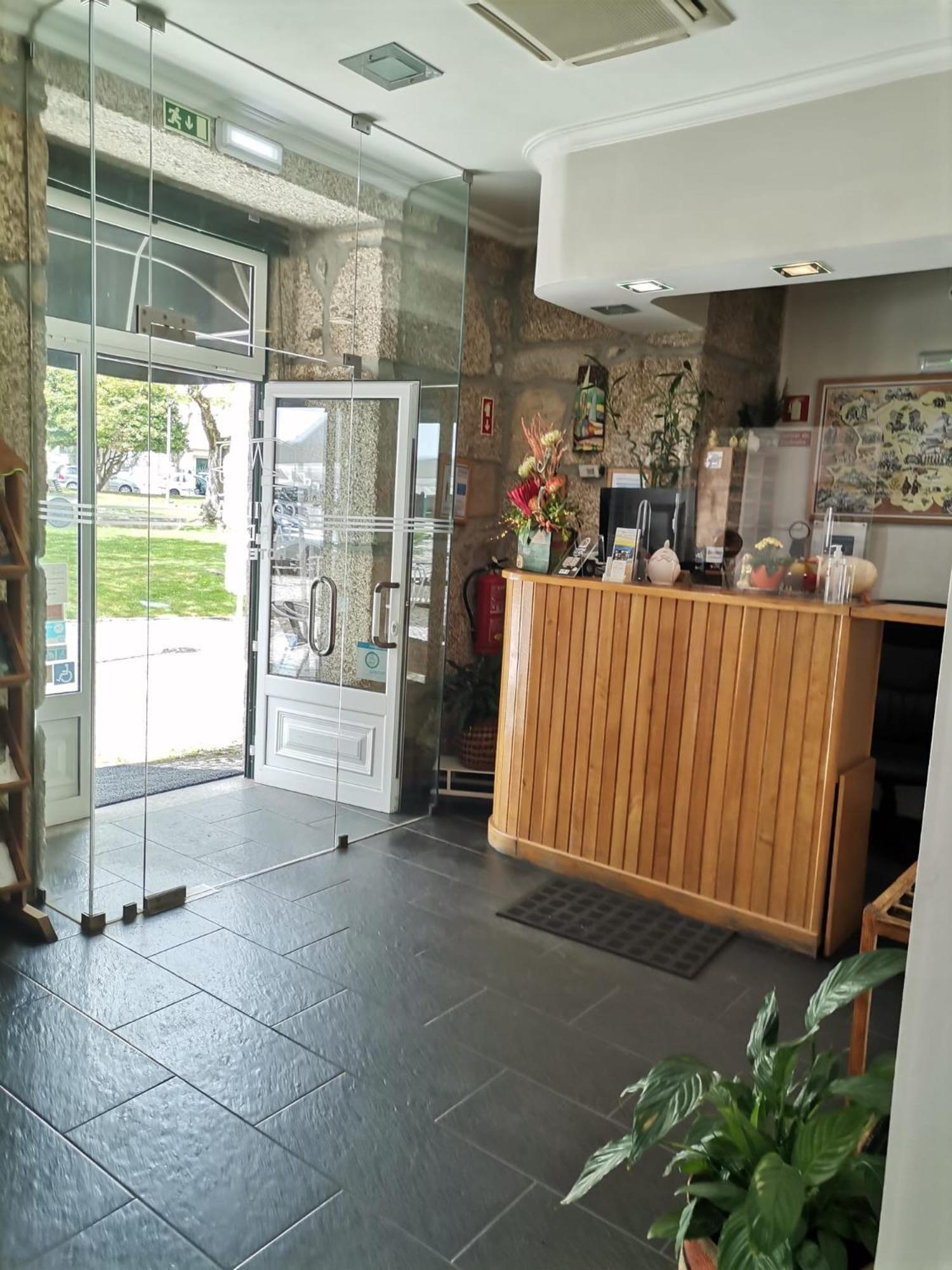 Hotel Covilha Jardim ภายนอก รูปภาพ
