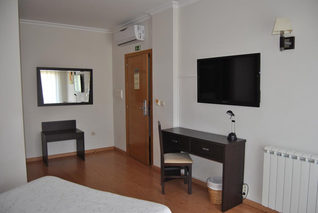 Hotel Covilha Jardim ภายนอก รูปภาพ